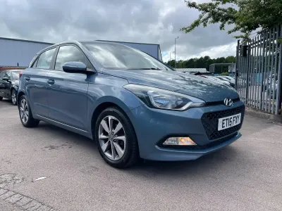Used Hyundai i20 SE 84 HP (61 kW) 2015 Blue Hatchback