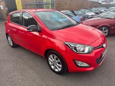 Red Used 2014 Hyundai i20 Active Hatchback | £4,295 (Fair price)