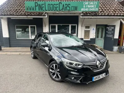 Used Renault Mégane Dynamique 110 HP (80 kW) 2016 Black Hatchback