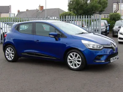 Used Renault Clio Dynamique 75 HP (55 kW) 2017 Blue Hatchback