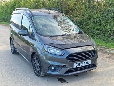 Begagnad Ford Transit Sport 100 HK (73 kW) 2019 Grå Van