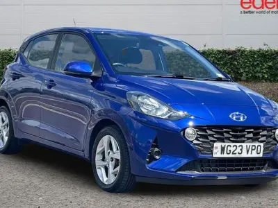 Used Hyundai i10 SE 67 HP (49 kW) 2023 Blue Hatchback