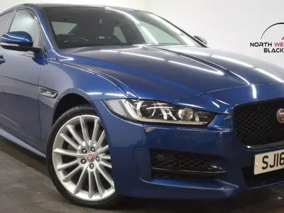 Used Jaguar XE R-Sport 180 HP (132 kW) 2016 Blue Sedan