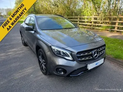 Käytetty Mercedes GLA180 Urban 122 HP (89 kW) 2019 Harmaa Katumaasturi