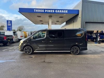 Used Renault Trafic 2015 Black MPV