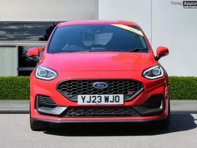 Used Ford Fiesta ST 2023 Race red Hatchback