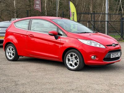 Used Ford Fiesta Zetec 82 HP (60 kW) 2012 Red Hatchback
