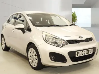 Used Kia Rio 84 HP (61 kW) 2012 Silver Hatchback