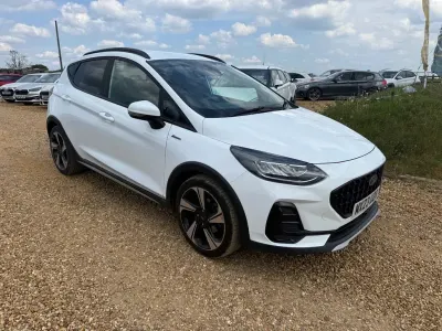 Używany Ford Fiesta Active 100 KM (73 kW) 2023 Biały Hatchback