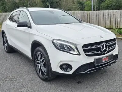 Used Mercedes GLA180 Urban 122 HP (89 kW) 2019 White SUV