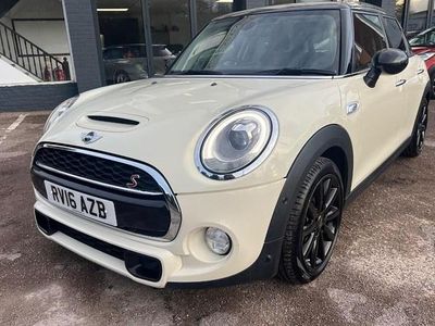 White Used 2016 Mini Cooper S Hatch Hatchback | £11,990 (Fair price)