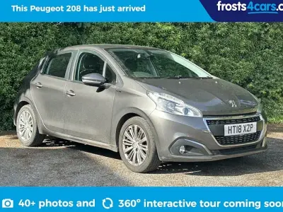 Usado Peugeot 208 Signature Sky 82 HP (60 kW) 2018 Cinzento Citadino