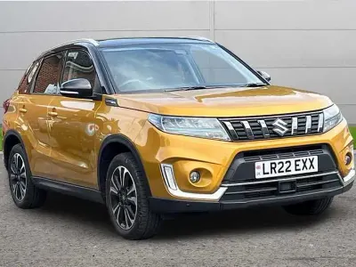 Used Suzuki Vitara SZ5 129 HP (94 kW) 2022 Solar yellow / cosmic black SUV