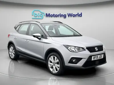 Used Seat Arona SE Technology 95 HP (69 kW) 2019 Silver SUV