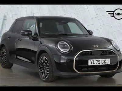 Used Mini Cooper Hatch 113 kW (154 HP) 2026 Black Hatchback