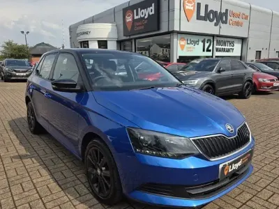 Used Skoda Fabia Colour Edition 89 HP (65 kW) 2016 Blue Hatchback