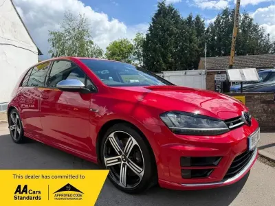 Second-hand VW Golf VII R 300 CP (220 kW) 2015 Roșu Hatchback