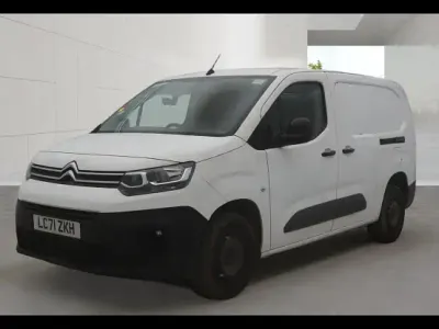 Second-hand Citroën Berlingo 100 CP (73 kW) 2021 Alb Monovolum