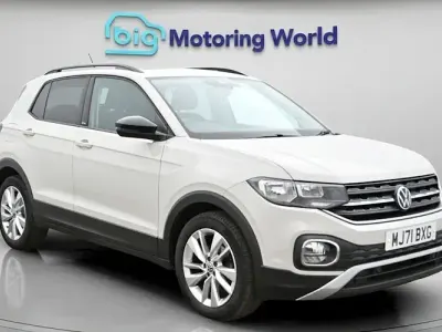 Usado VW T-Cross Active 110 HP (80 kW) 2021 Cinzento SUV