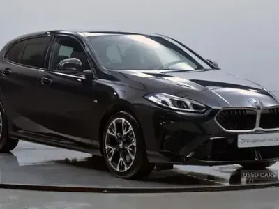 Usado BMW 123 M Sport 215 CV (158 kW) 2025 Negro Utilitario