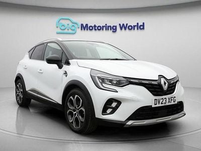 Second-hand Renault Captur Techno 145 CP (106 kW) 2023 Alb SUV