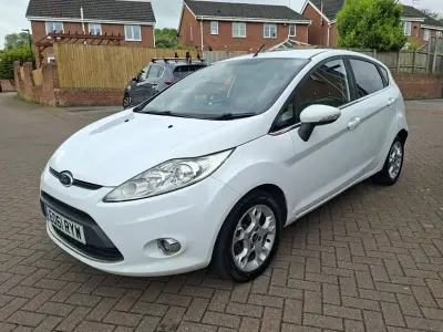 Used Ford Fiesta Zetec 70 HP (51 kW) 2011