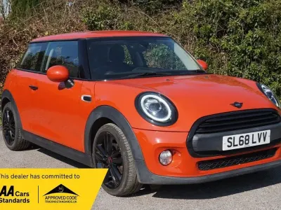 Used Mini ONE Hatch 102 HP (75 kW) 2018 Orange Hatchback