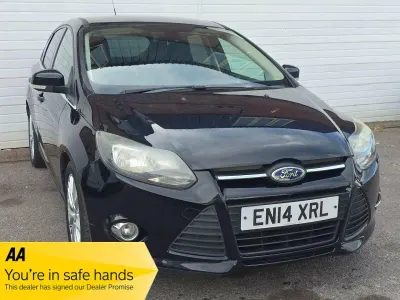 Used Ford Focus Zetec 125 HP (91 kW) 2014 Black Hatchback