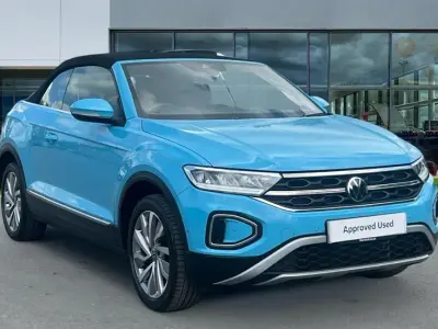 Usado VW T-Roc Style 150 HP (110 kW) 2024 Azul SUV