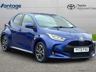Used Toyota Yaris Design 113 HP (83 kW) 2022 Blue Hatchback