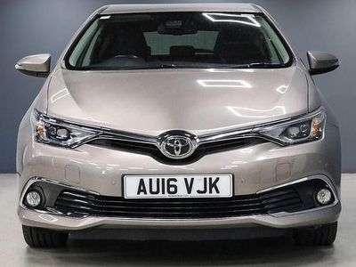 Usado Toyota Auris 116 HP (85 kW) 2016