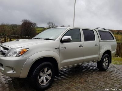 used Toyota HiLux 3.0 D-4D LE Crewcab Pickup 4WD 4dr (EU4)