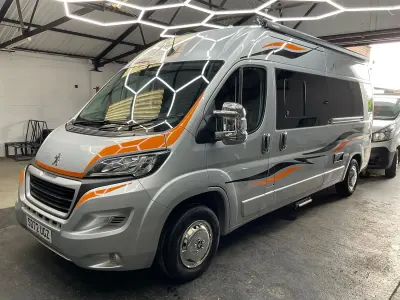 Used Peugeot Boxer 140 HP (102 kW) 2022 Silver Van