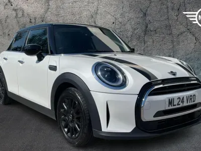 Used Mini Cooper Classic 134 HP (98 kW) 2024 White Hatchback