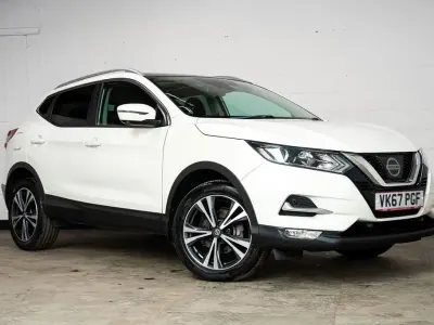 Used Nissan Qashqai N-Connecta 110 HP (80 kW) 2017 White SUV
