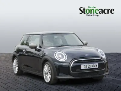 Używany Mini Cooper Exclusive 134 KM (98 kW) 2021 Niebieski Hatchback