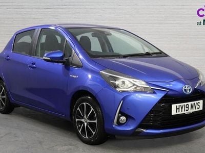 Used Toyota Yaris Hybrid 100 HP (73 kW) 2019 Blue