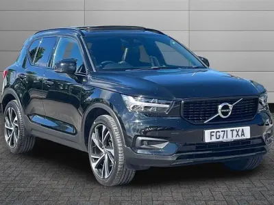 Usado Volvo XC40 R-Design Pro 197 HP (144 kW) 2021 Preto SUV