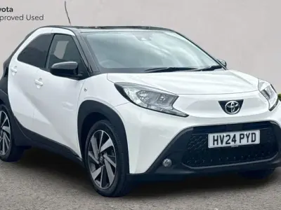 Used Toyota Aygo X 72 HP (52 kW) 2024 Pure white bitone SUV