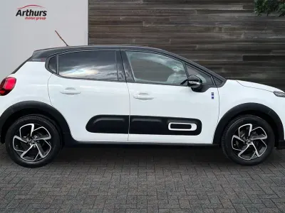 Używany Citroën C3 PureTech 82 KM (60 kW) 2022 Biały Hatchback