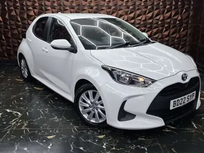 Used Toyota Yaris 116 HP (85 kW) 2022 White Hatchback