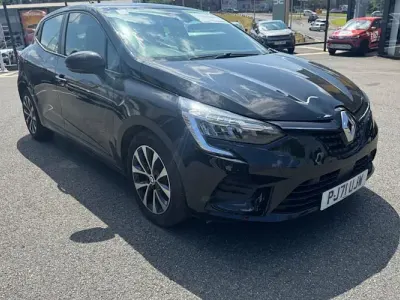 Used Renault Clio Iconic 90 HP (66 kW) 2021 Black Hatchback