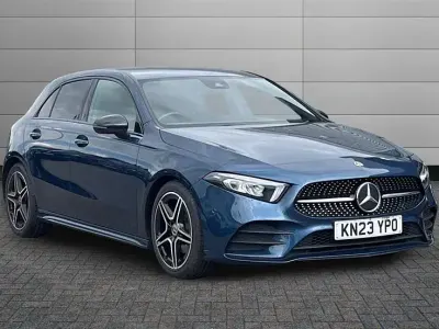 Używany Mercedes A200 Executive 163 KM (119 kW) 2023 Niebieski Hatchback