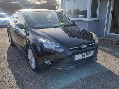 Used Ford Focus Zetec 125 HP (91 kW) 2011 Black Hatchback