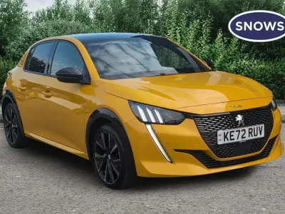 Used Peugeot 208 GT 100 HP (73 kW) 2023 Yellow Hatchback