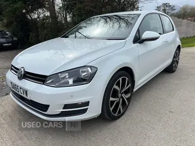 Usado VW Golf VII Match 110 HP (80 kW) 2015 Branco Citadino