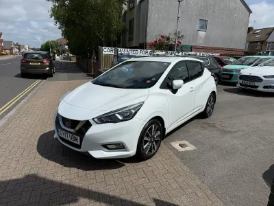 Used Nissan Micra N-Connecta 90 HP (66 kW) 2017 White Hatchback