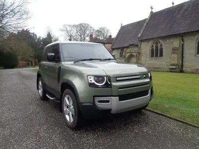 Usado Land Rover Defender SE 2022 Verde SUV