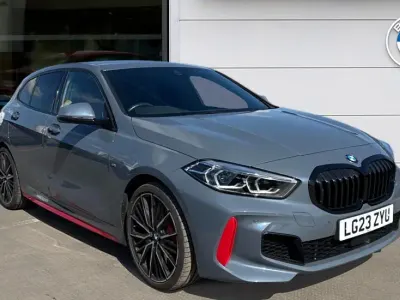 Begagnad BMW 128 Shadowline 261 HK (191 kW) 2023 Grå