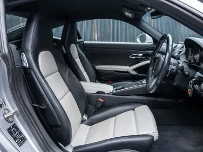 Used Porsche 718 Cayman 300 HP (220 kW) 2018 Silver Coupe